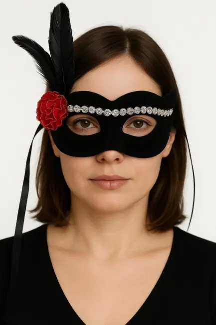 Siyah Renk Süet Kaplama Gümüş Dantelli Kırmızı Gül Tasarımlı Parti Maskesi 18x20 Cm