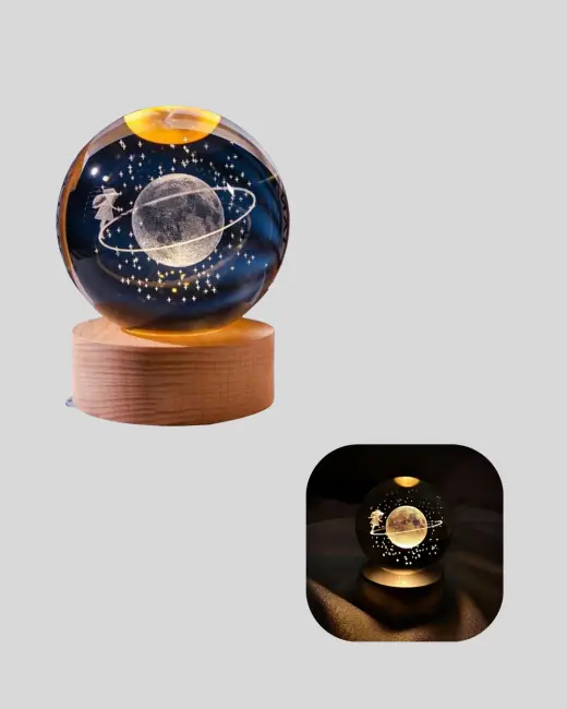 Sarı Işıklı Dekoratif Cam Küre Kız Figürlü Ahşap Standlı