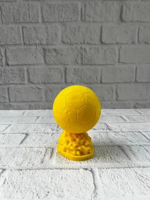 Mini FIFA Futbol Topu Biblo Sarı Renk 10cm Spor Temalı Dekor