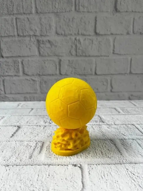 Mini FIFA Futbol Topu Biblo Sarı Renk 10cm Spor Temalı Dekor