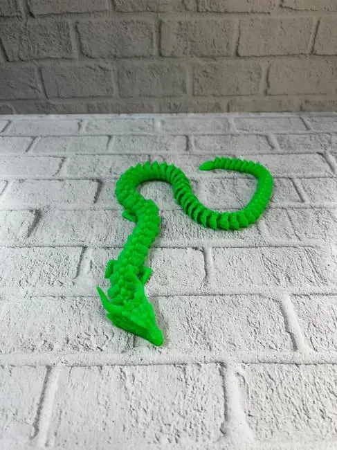 Hareketli Yeşil Ejderha Figür Uzun Gövdeli Koleksiyonluk Tasarım