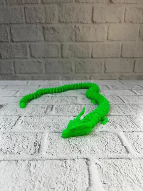 Yeşil Hareketli Ejderha Figürü Esnek Gövdeli Fantastik Dekor 60 cm