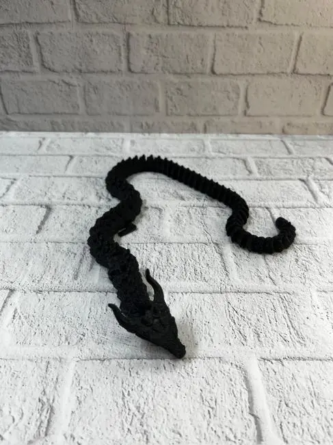 Siyah Hareketli Ejderha Figürü Esnek Gövdeli Dekoratif Tasarım 60 cm