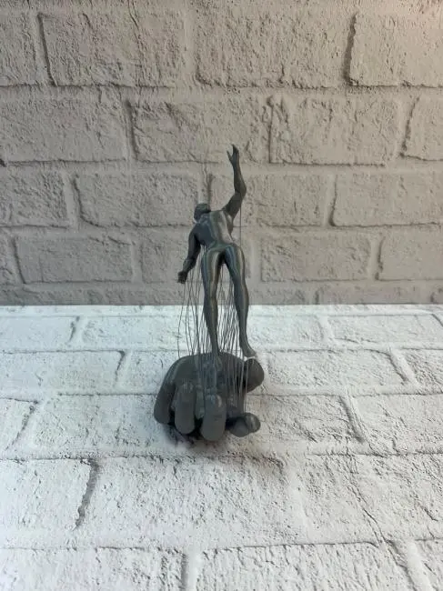 Gri El İnsan Figürü Minimal ve Anlamlı Dekoratif Biblo Modern Ev Dekorasyonu