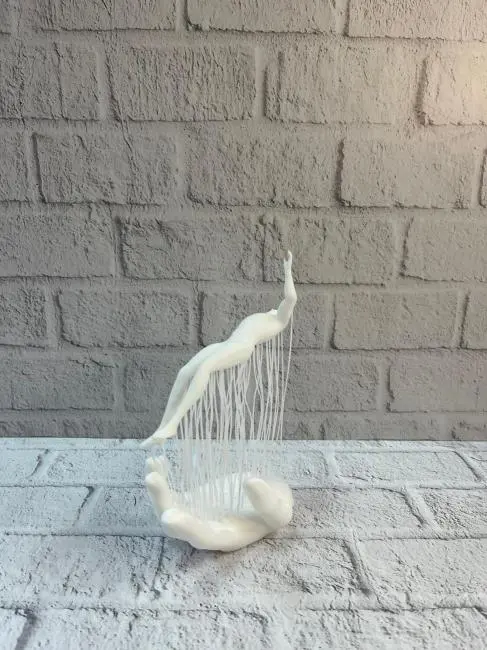 Dekoratif El Üzerinde İnsan Figürü Beyaz Minimal Sanatsal Biblo