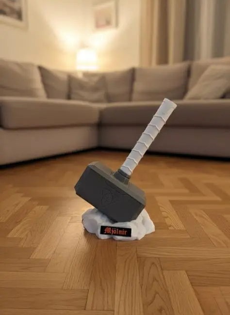 Thor’un Çekici Dekoratif Süs Güçlü ve İkonik Tasarım 20x34 cm