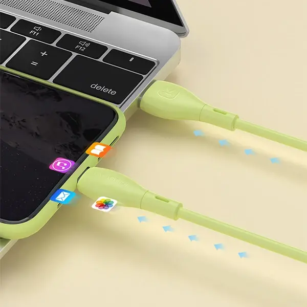 KUULAA Liquid Silicone Mikro USB 2.4A Hızlı Şarj Kablosu 1metre-(5775)