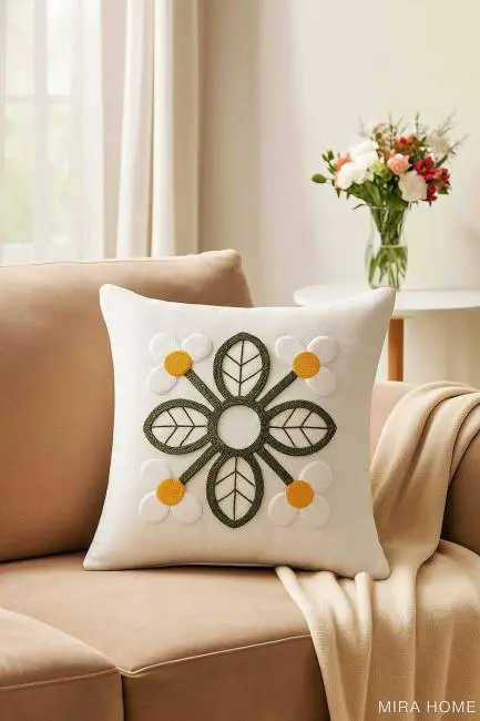 Mira Home Dekoratif Punch Papatya Nakışlı Kırlent Kılıfı