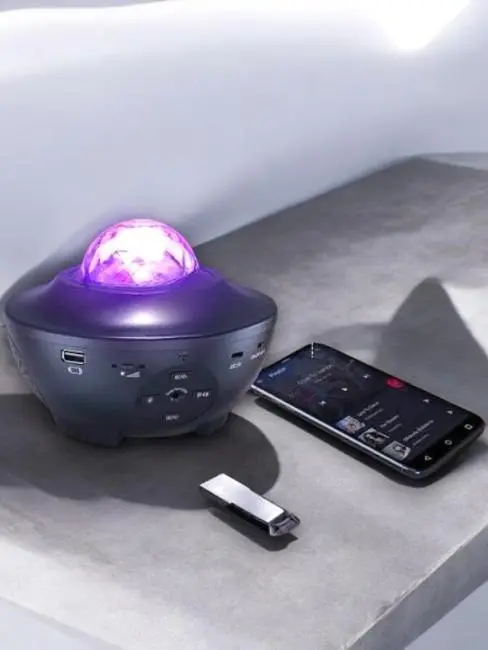 YUMURTA GÖRÜNÜMLÜ YILDIZLI PROJEKSİYON