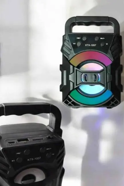 Işıklı Bluetooth Hoparlör Müzik ve Renkli Işık Taşınabiilir