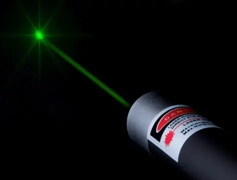 Yeşil Lazer Pointer 100 Mw 15 Km Etkili (5 Başlıklı)
