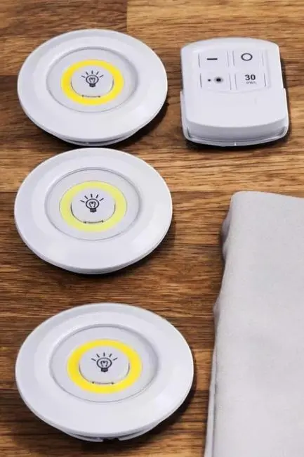 Led Lamba 3'lü Uzaktan Kumandalı Yapışkanlı Beyaz Işık