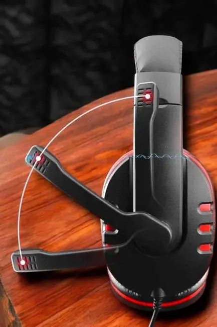 Güçlü Bass ve Suya Dayanıklı Kablolu Oyuncu Kulaklığı ile Kesintisiz Deneyim