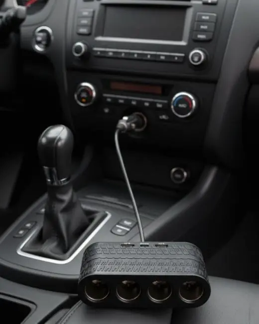 Araçlar İçin 4’lü Çakmak Çoklayıcı Type C USB ve Koruma Sistemli