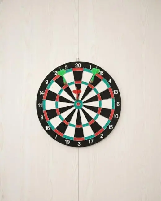 Ev ve Oyun Alanları İçin 15 İnç Dart Tahtası 4 Dart Oku Dahil