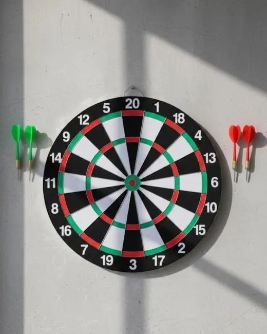 Ev ve Oyun Alanları İçin Dart Tahtası 12 İnç 4 Dart Oku Dahil