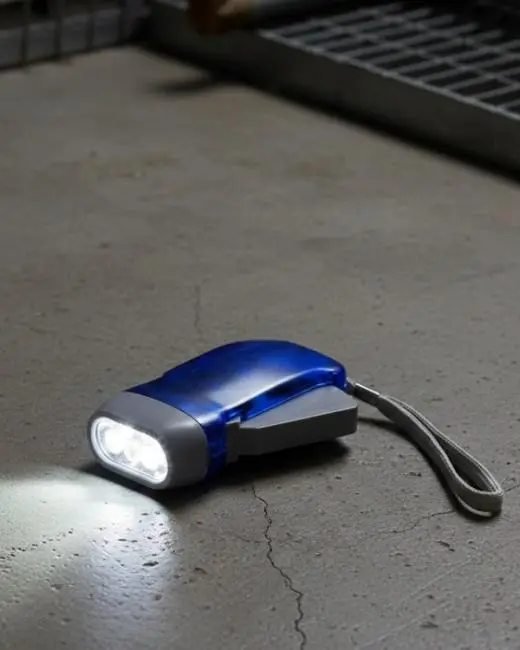 Kendiliğinden Şarjlı El Feneri Pilsiz Deprem ve Acil Durum Uyumlu